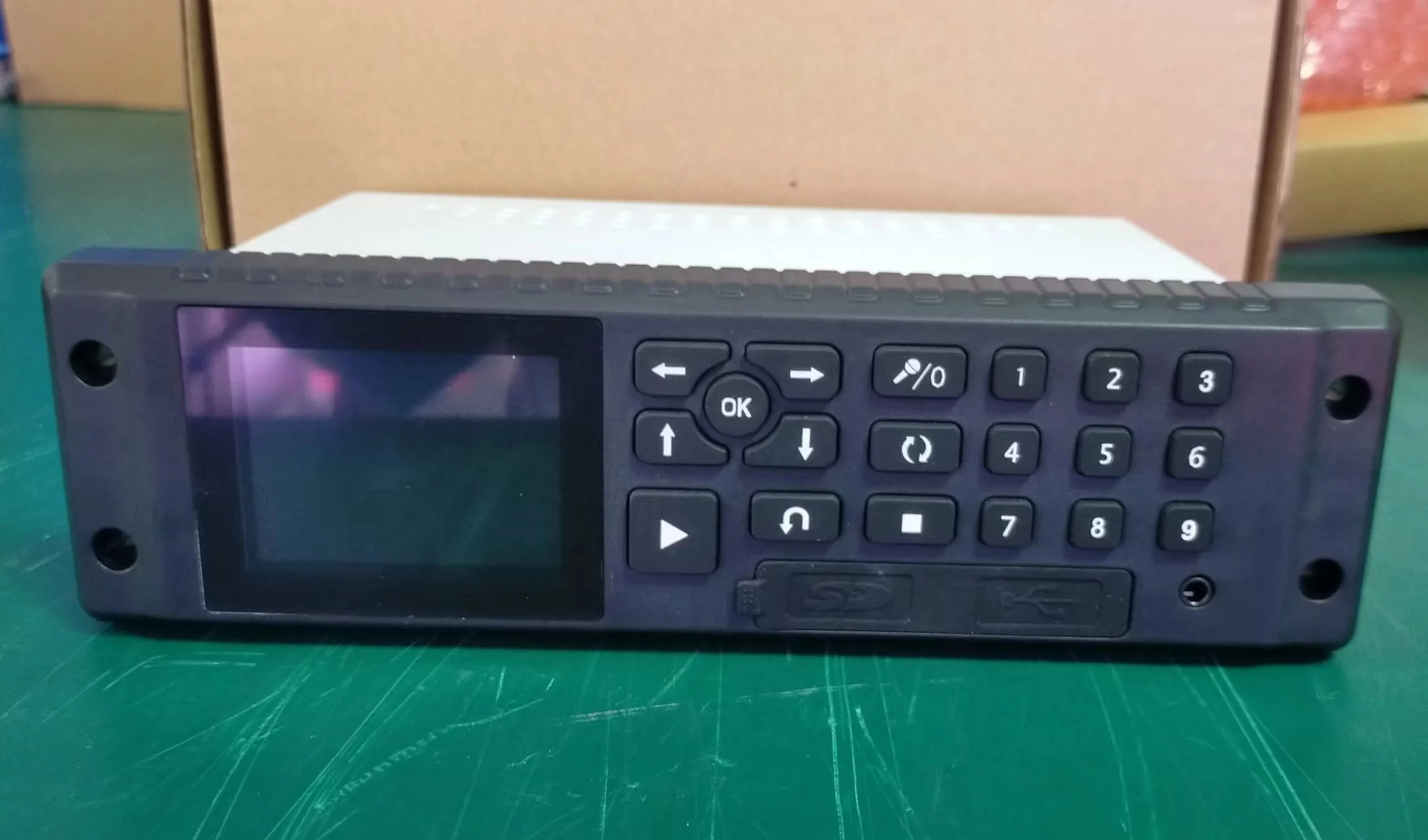 Автобусная остановка GPS автодиктор