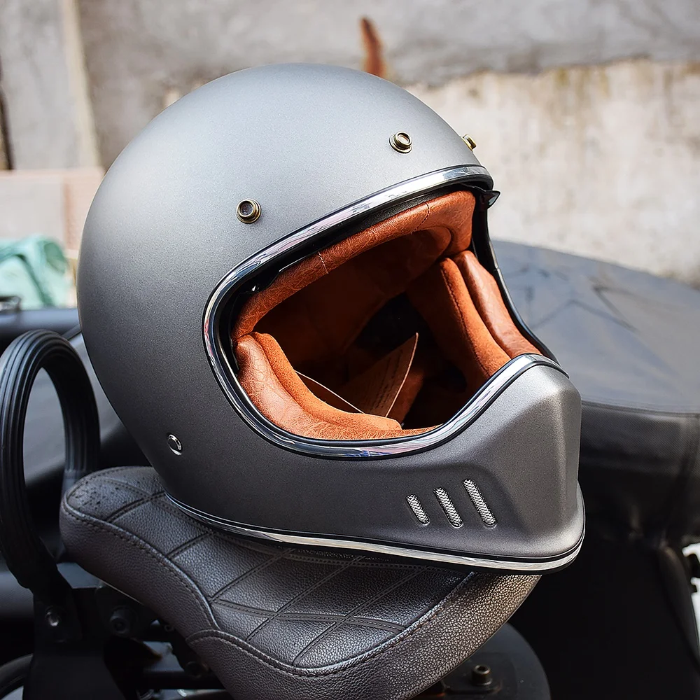 Full Face Motocross Helmet Men Women Vintage Street Moto Helmet DOT Approved Scooter Moto Helmet Warm Snowmobile Accessories