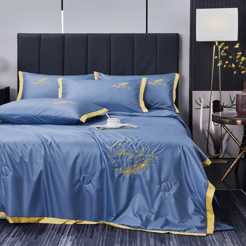 Customized Silk Like Satin Bedding Set Solid Color Embroidery Summer Quilt Set with Wide Edge