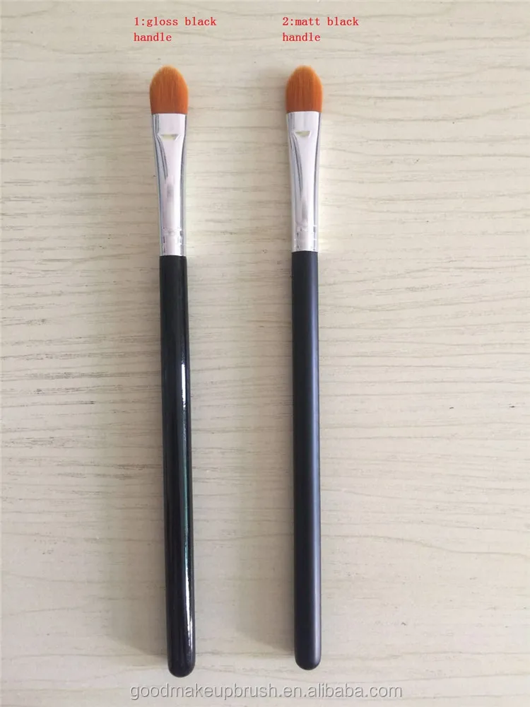 
private label flat concealer brush 