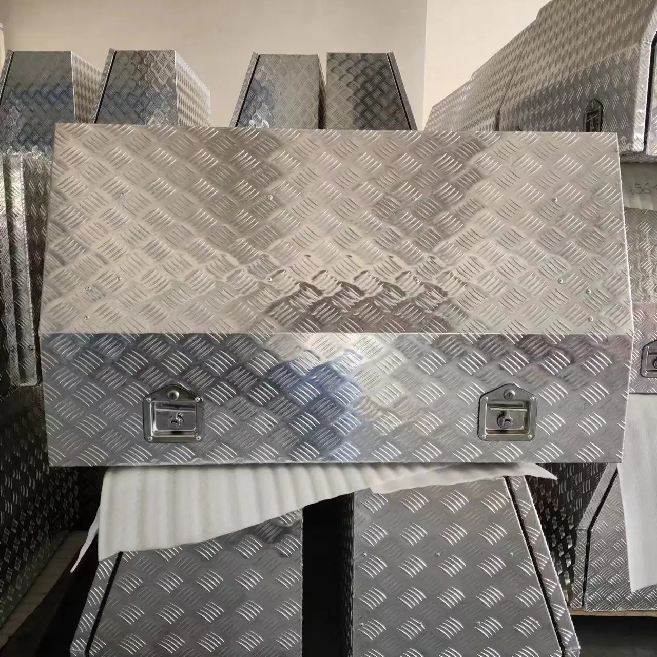 Custom Sheet Metal Fabrication Metal ute Toolbox Storage CNC Processing Bending Welding Stainless Steel Aluminum Truck Tool Box