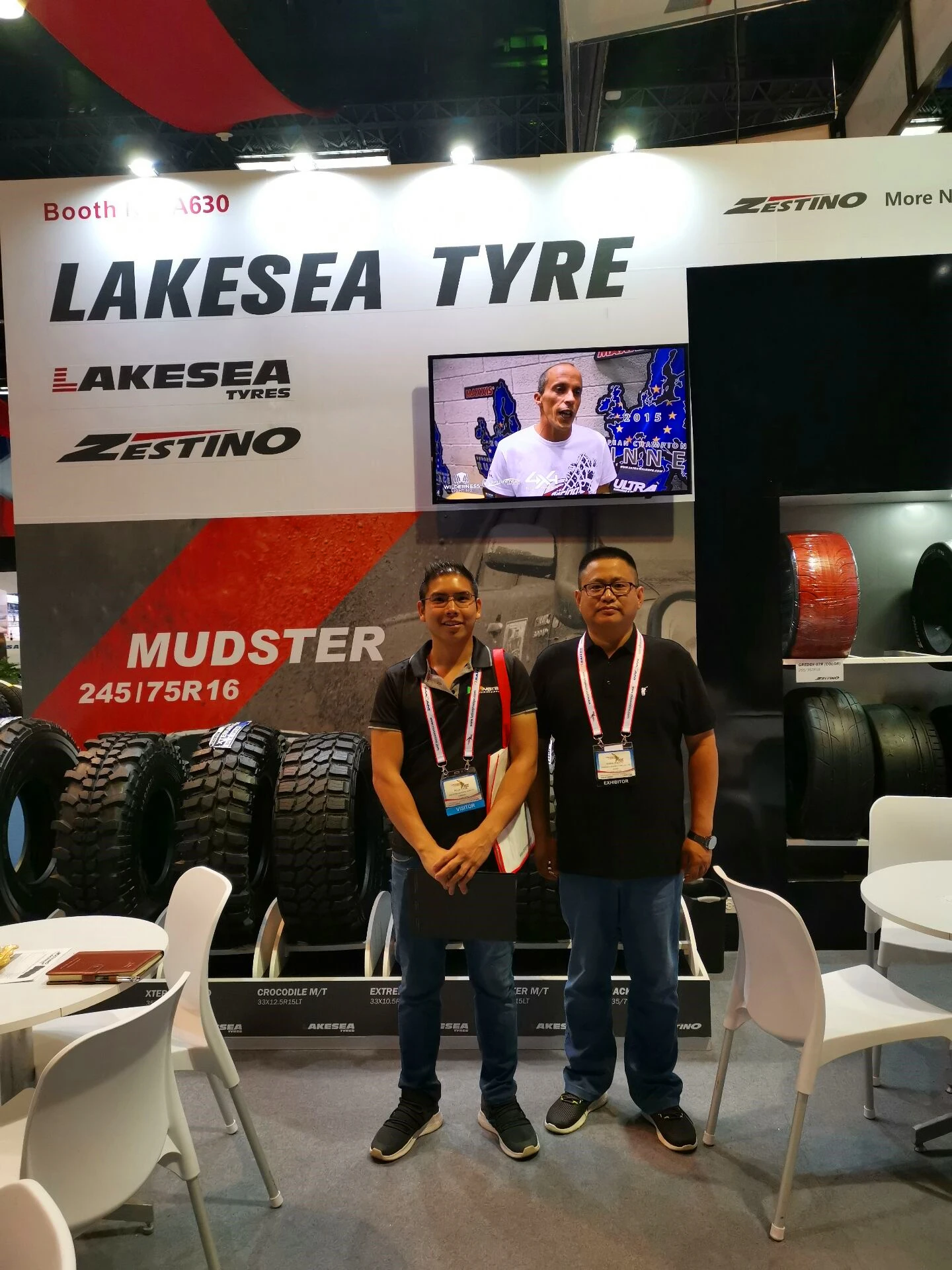 Panama tire show06.jpg