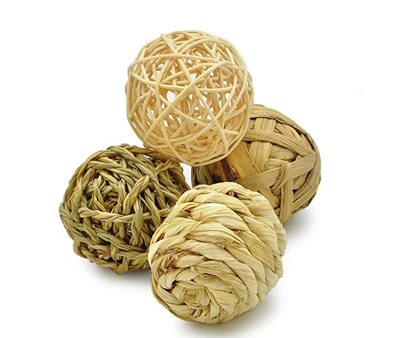 Small Animal Woven Grass Play Ball