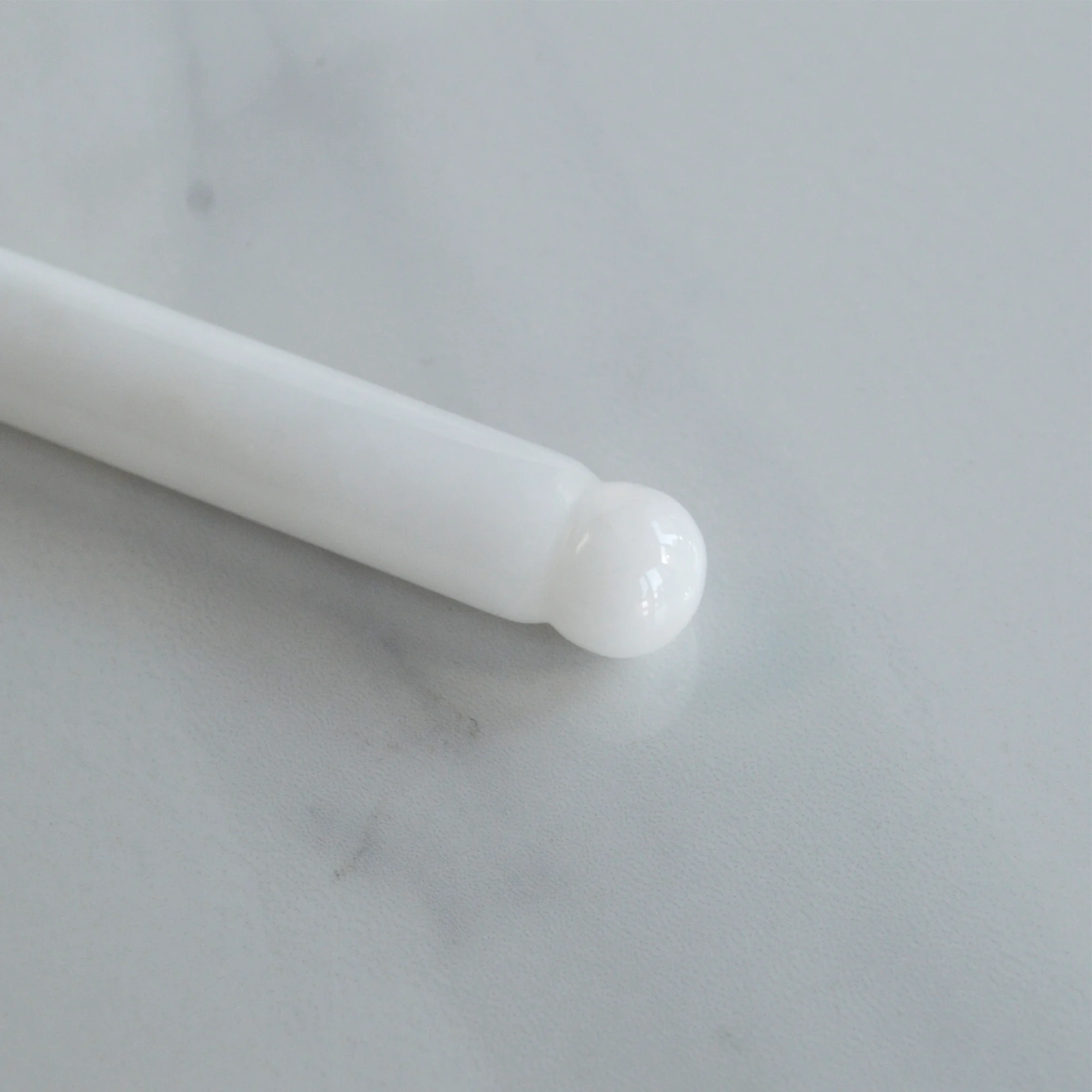 White Jade Manual Acupressure Gua Sha Beauty Pen Natural Jade Stone Reflexology Pressure Point Massager for Full Body Relaxing