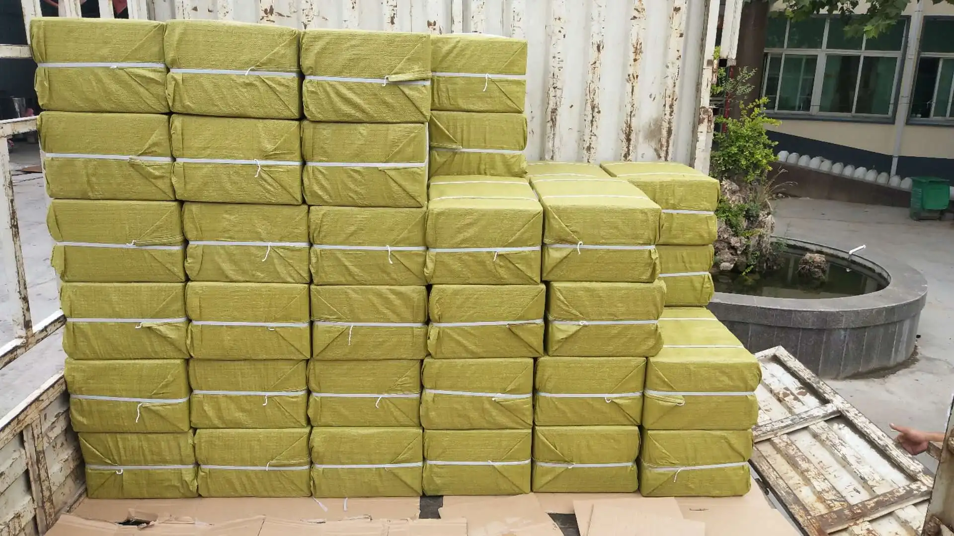 Natural Refined Beeswax from China