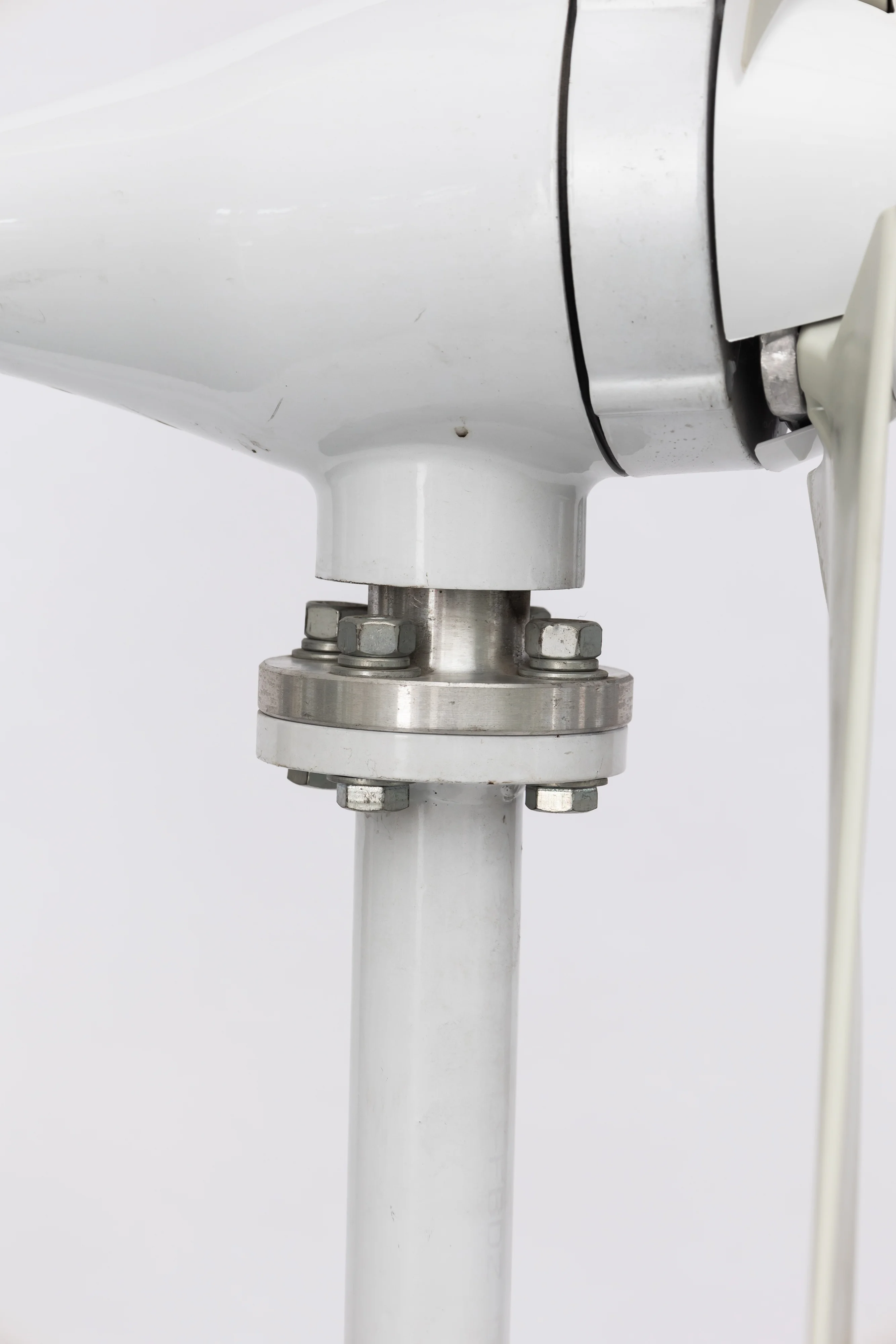Factory Sale 100W 12/24V Wind Turbine With 3/5/6 Blades And Free Mppt Controller Small Wind Turbine For Home Use