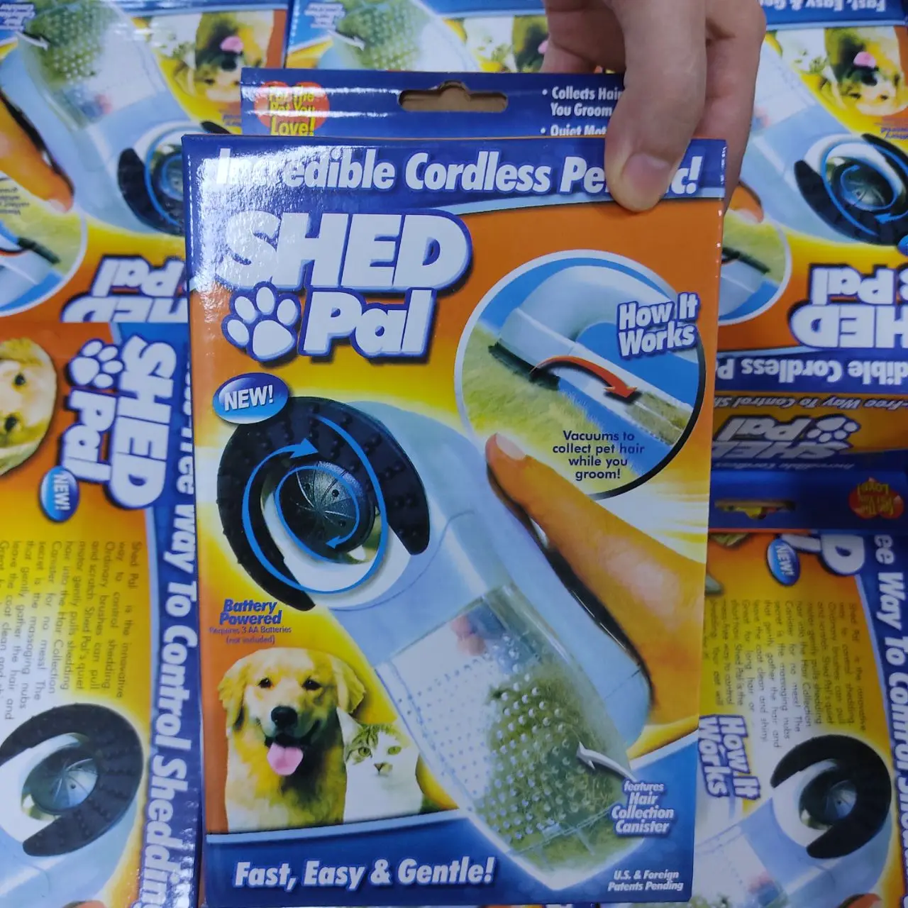 Pet Grooming Brush Deshedding Tool Electric Pet Hair Remover Suction Device For Dog Cat Clean Fur