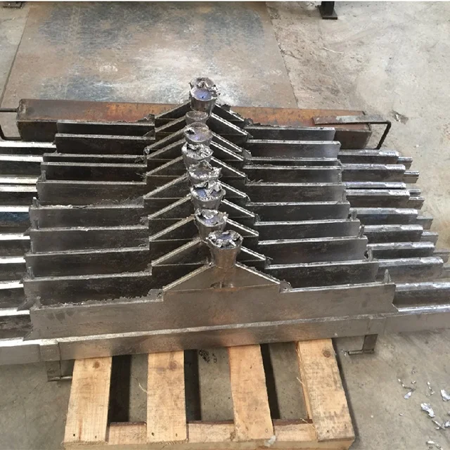 Stainless steel/Aluminum  clad copper hanger bars are used for electrolytic copper, electrolytic zinc