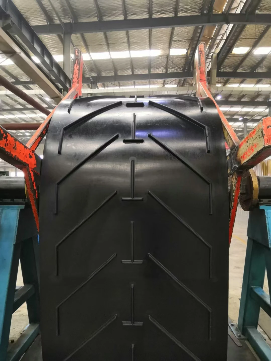 Profiled Chevron Rubber Conveyor Belt,Rubber Conveying Belt Profile & Patterned Rubber Belts