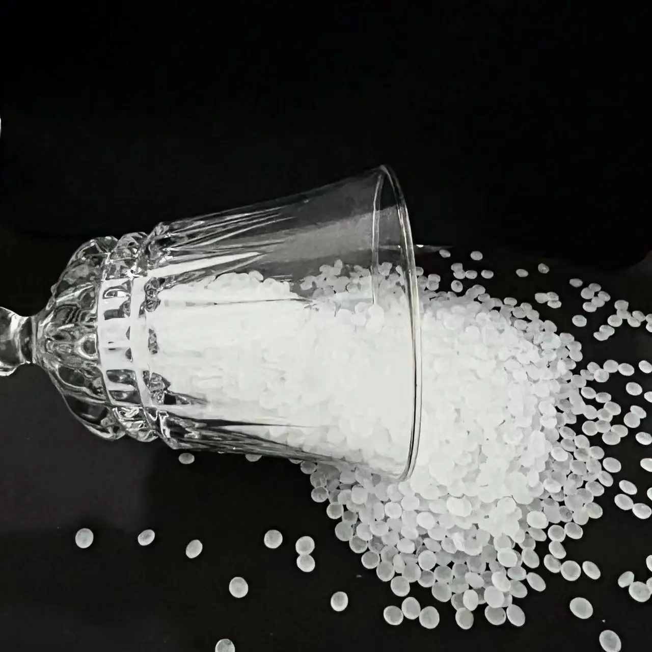 Линейный полиэтилен низкой плотности Sabic LLDPE 218WJ MFR 2 содержит скользящие и антиблочные добавки для упаковки общего