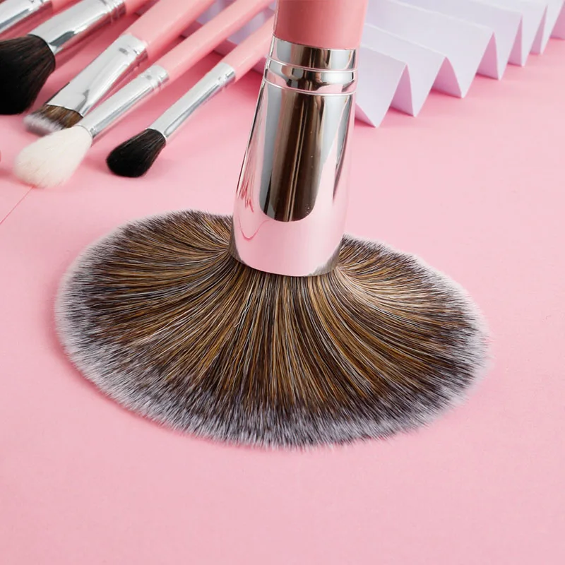 Hot selling Factory Price 24pcs White Wood Handle Professional Make Up Tools Private Label Makeup Artist Makeup Brush Set