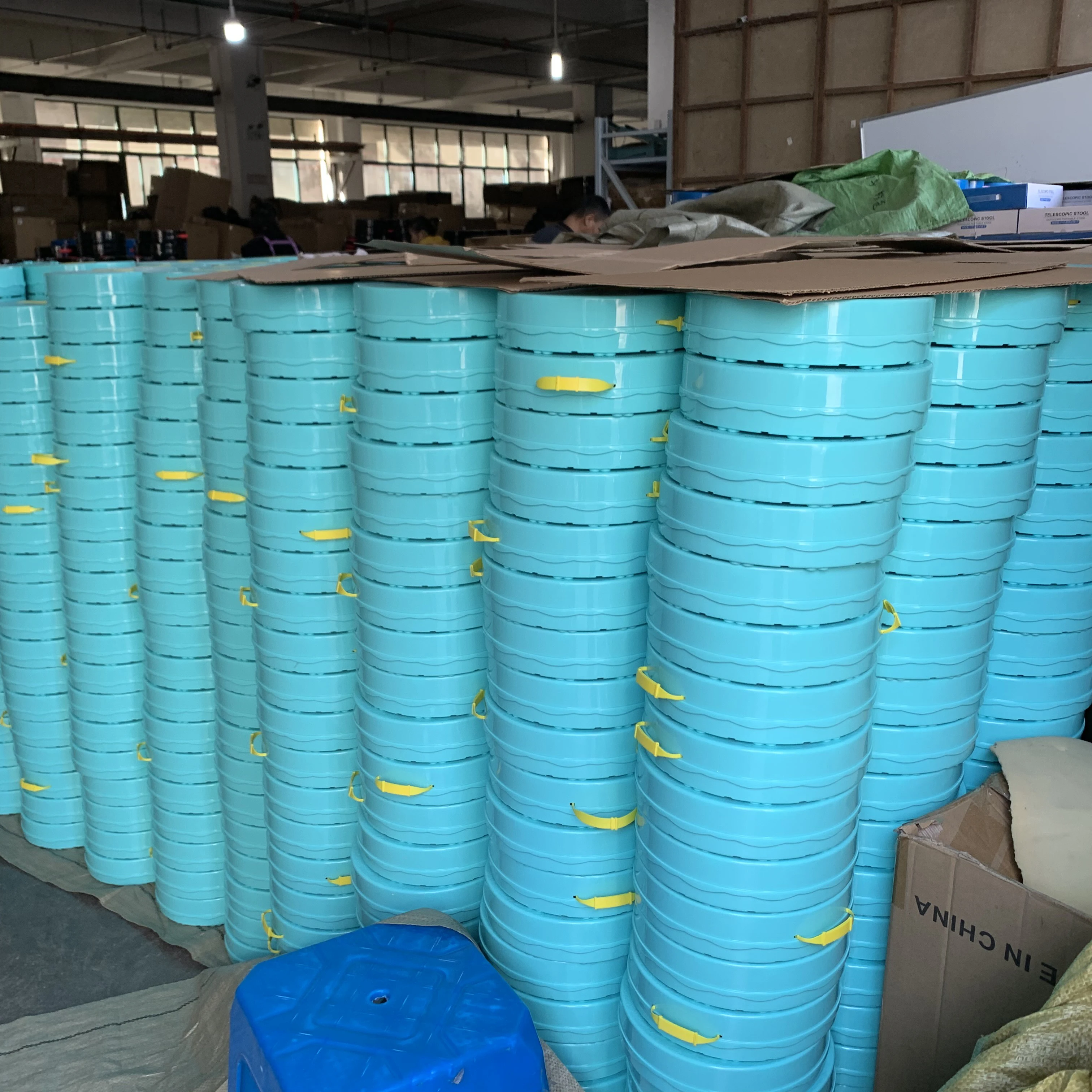 Camping Chair Plastic Folding Walking Stick Fishing with Storage Chinese Step Hospital Lab Foldable Sitting Adjustable Stool