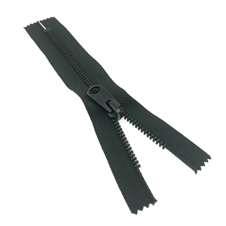 Customized 5# Close end   Nickel Free  Eco Friendly Gun Metal Color  Logo Puller Metal Handbag Zipper