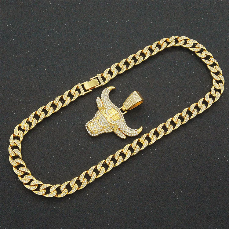 Iced Out Bling Chain Fashion 18K Gold Plating Alloy Charm Cattle Bull Head Hip Hop Pendant Necklace