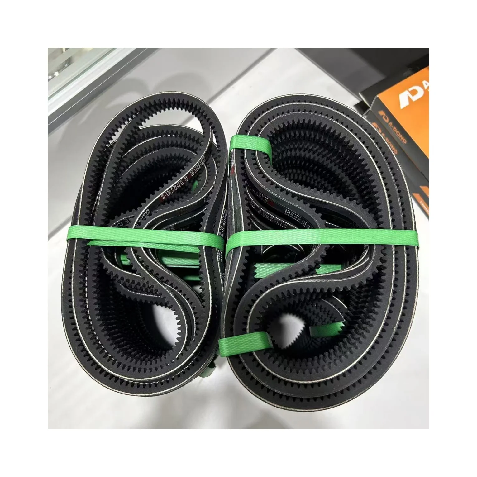 AV10 Engine Teeth 9.5X835La Rubber V-Belt Customizable OEM V-Belts for Automotive