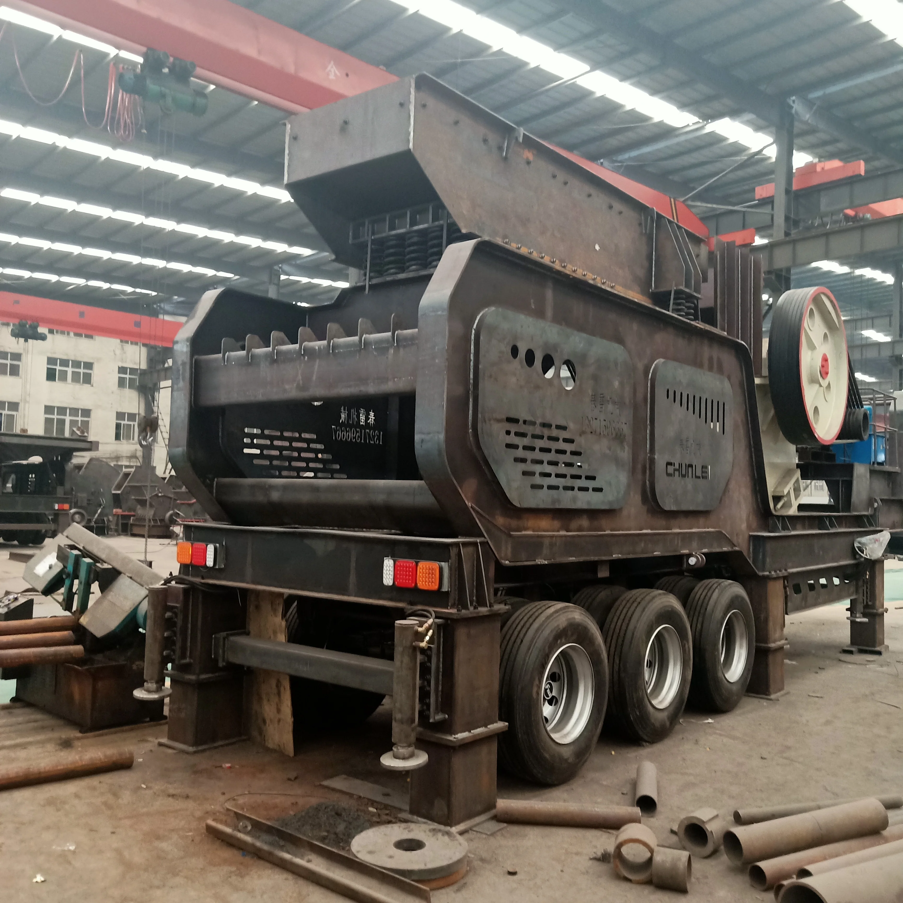 Truck-mounted Crusher for Stone and Quarry Plant