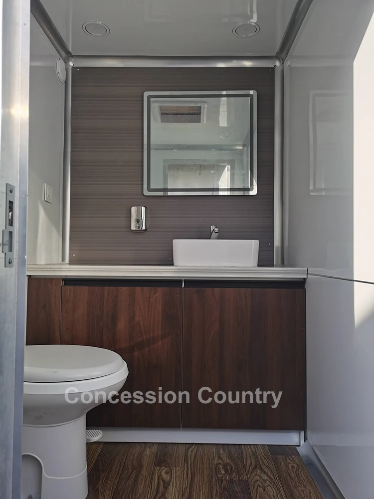 Outdoor Luxury Portable Bathroom Restroom Trailer Camping Caravan Mobile Toilet Trailer Porta Toilet Trailer