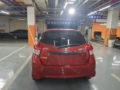 High Quality Second-Hand T-oyota Y-aris Petrol Engine SUV Cheap Electric FWD Van Wholesale Made China Dark Interior R15 Tire
