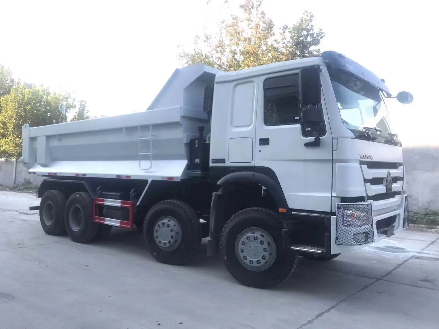40 ton 20M3 howo 6x4 heavy duty used tipper truck