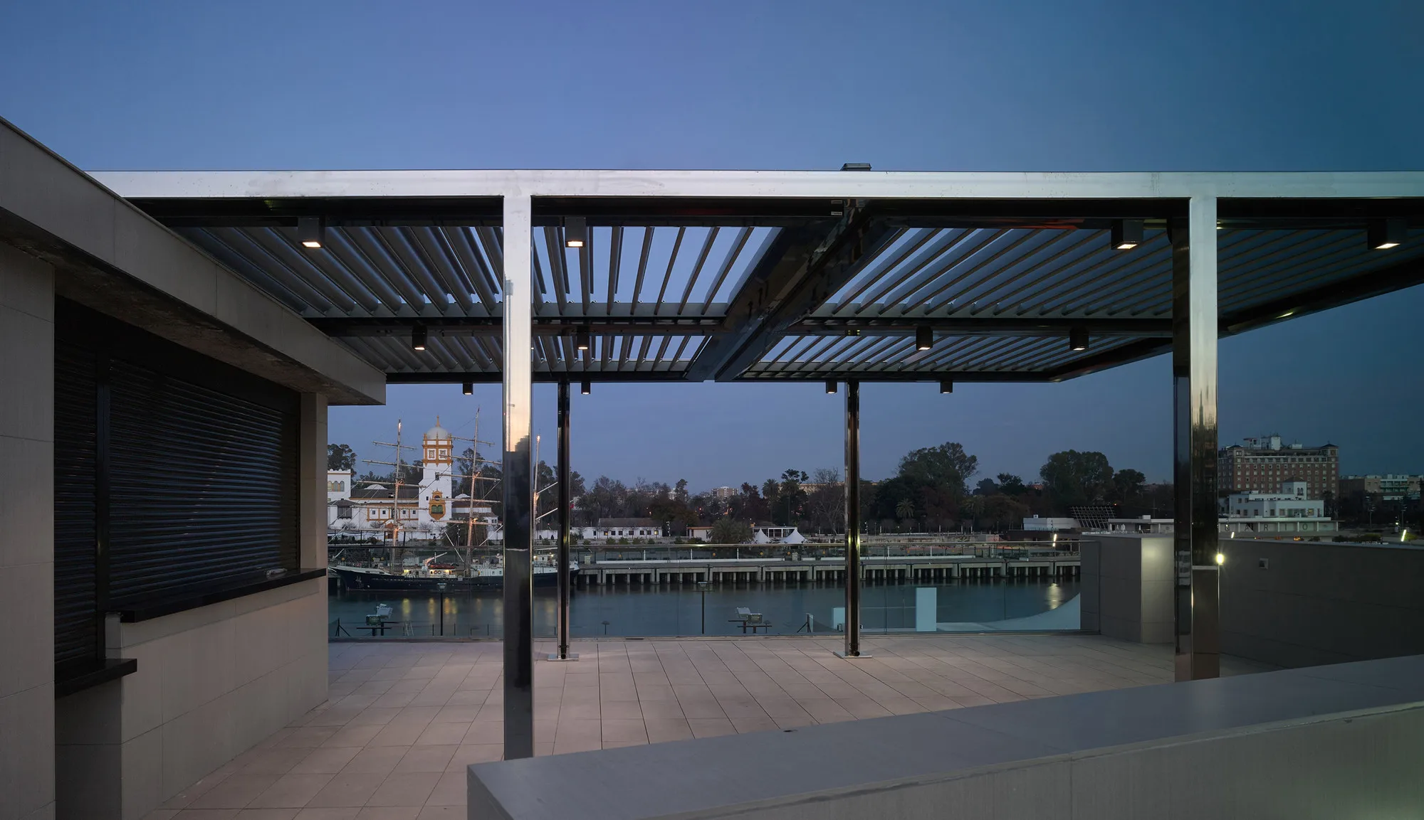 High Quality Customized Sizes Aluminium Pergola Aluminium Louver Roof Outdoor Garden Waterproof Aluminium Pergola