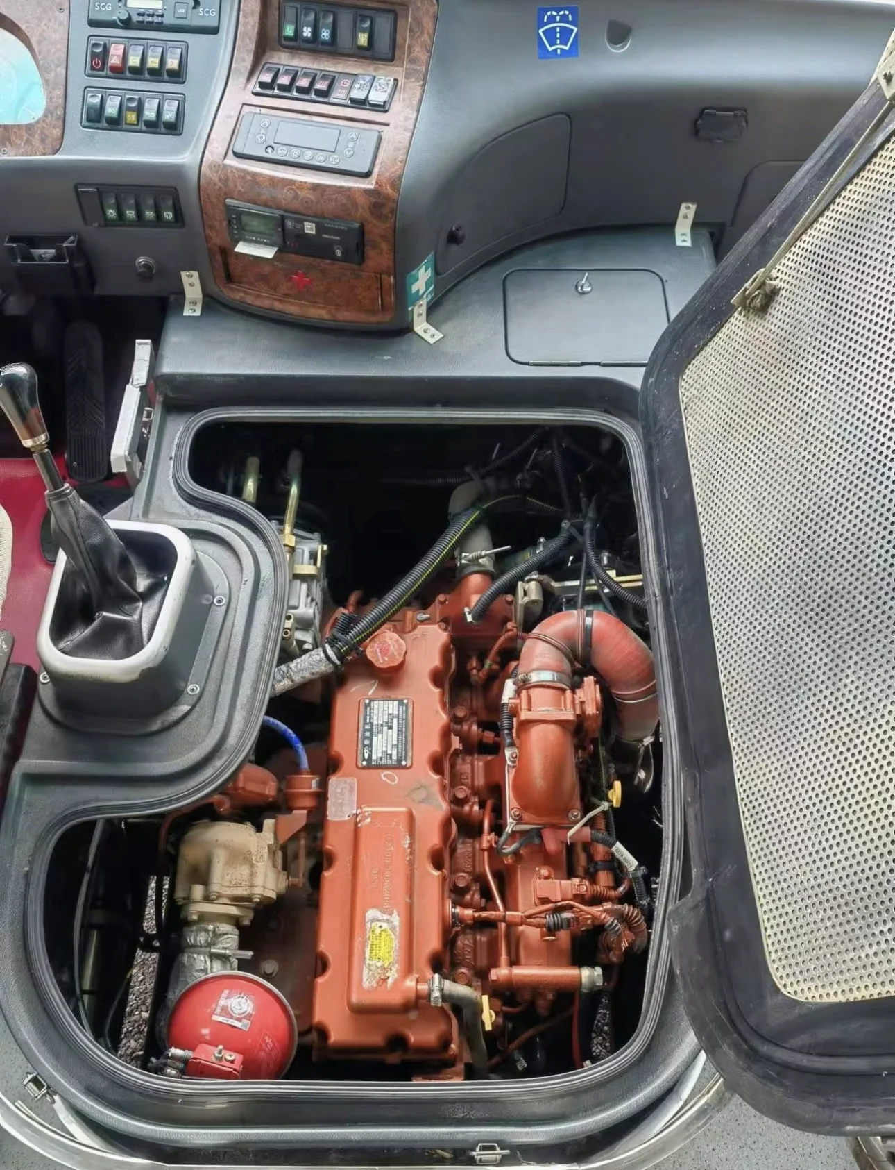 Quality Guaranteed Cheap Price Used Bus Professionally Modified 50 Seats Used Coach Diesel Used Bus for Sale