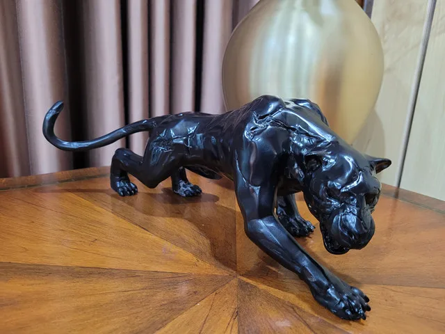 Copper black panther sculpture realistic style home decoration business gifts brass craft