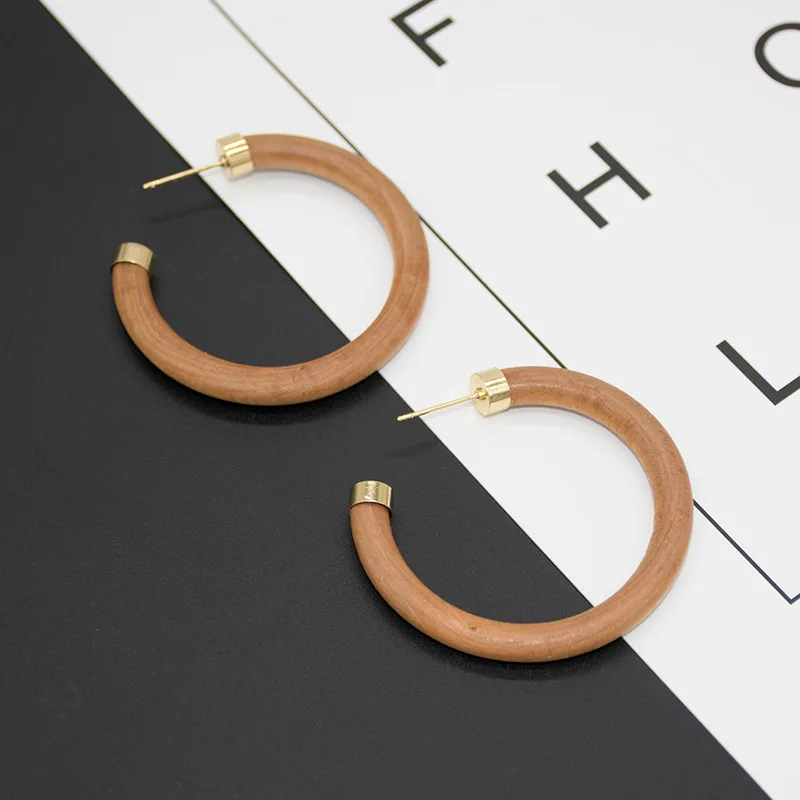  2021 Simple Exaggerated Design Jewelry Hollow Circle C Shaped Vintage Wooden Hoop Earrings For