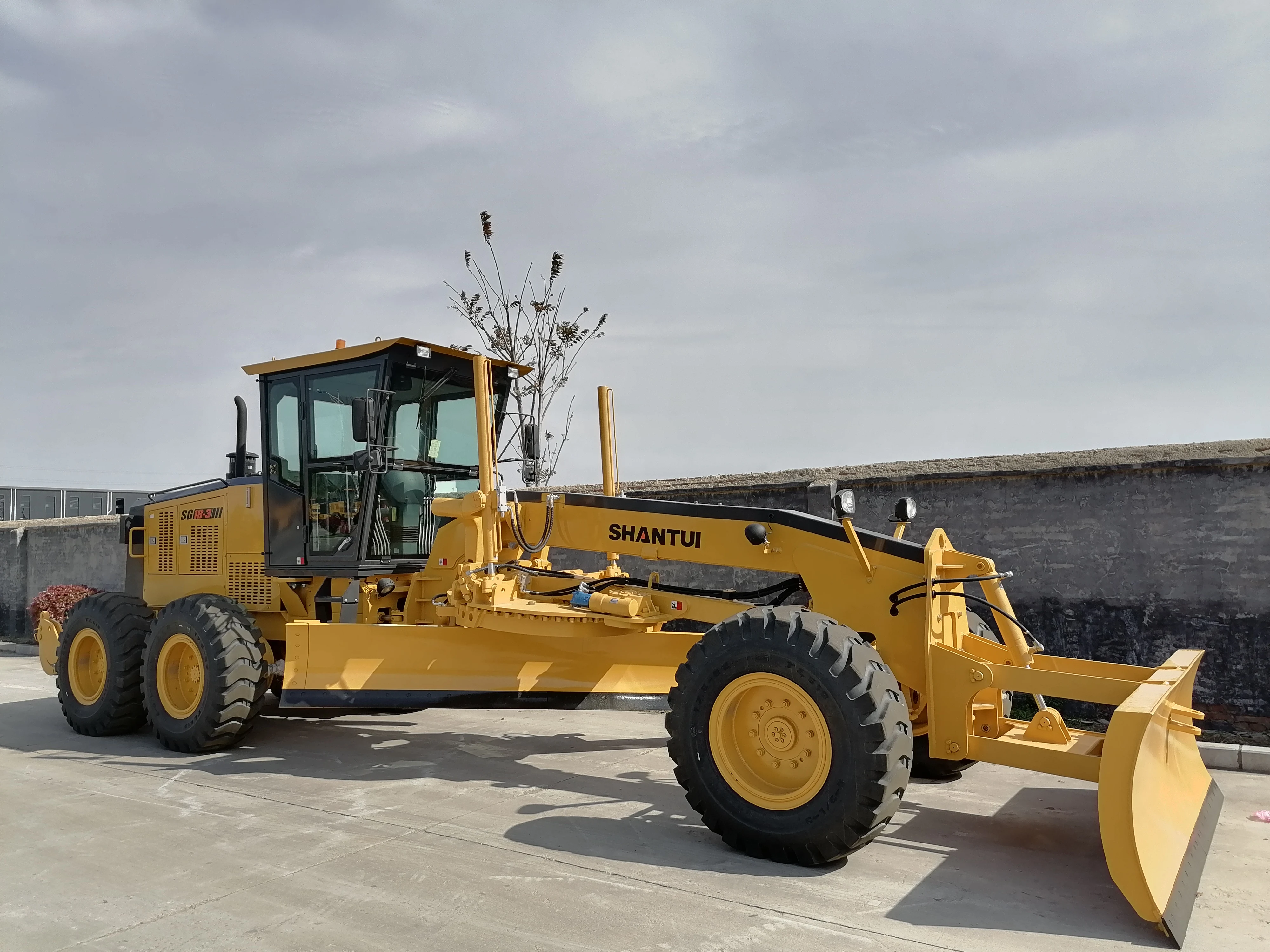 Shantui SG18-3 132kw 15.9ton Best Quality Chinese Motor Grader For Sale