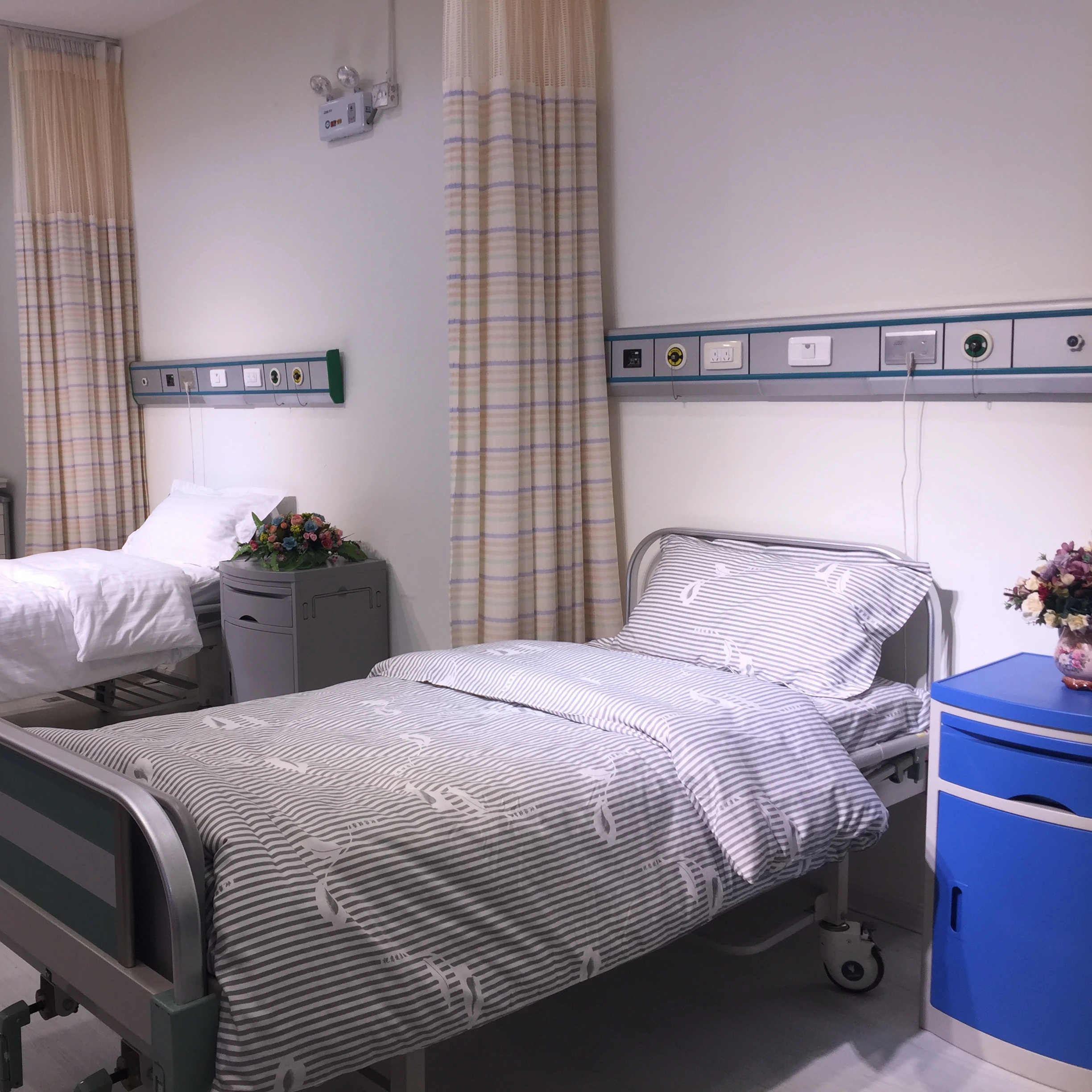 Детский комплект постельного белья из серии warding bed