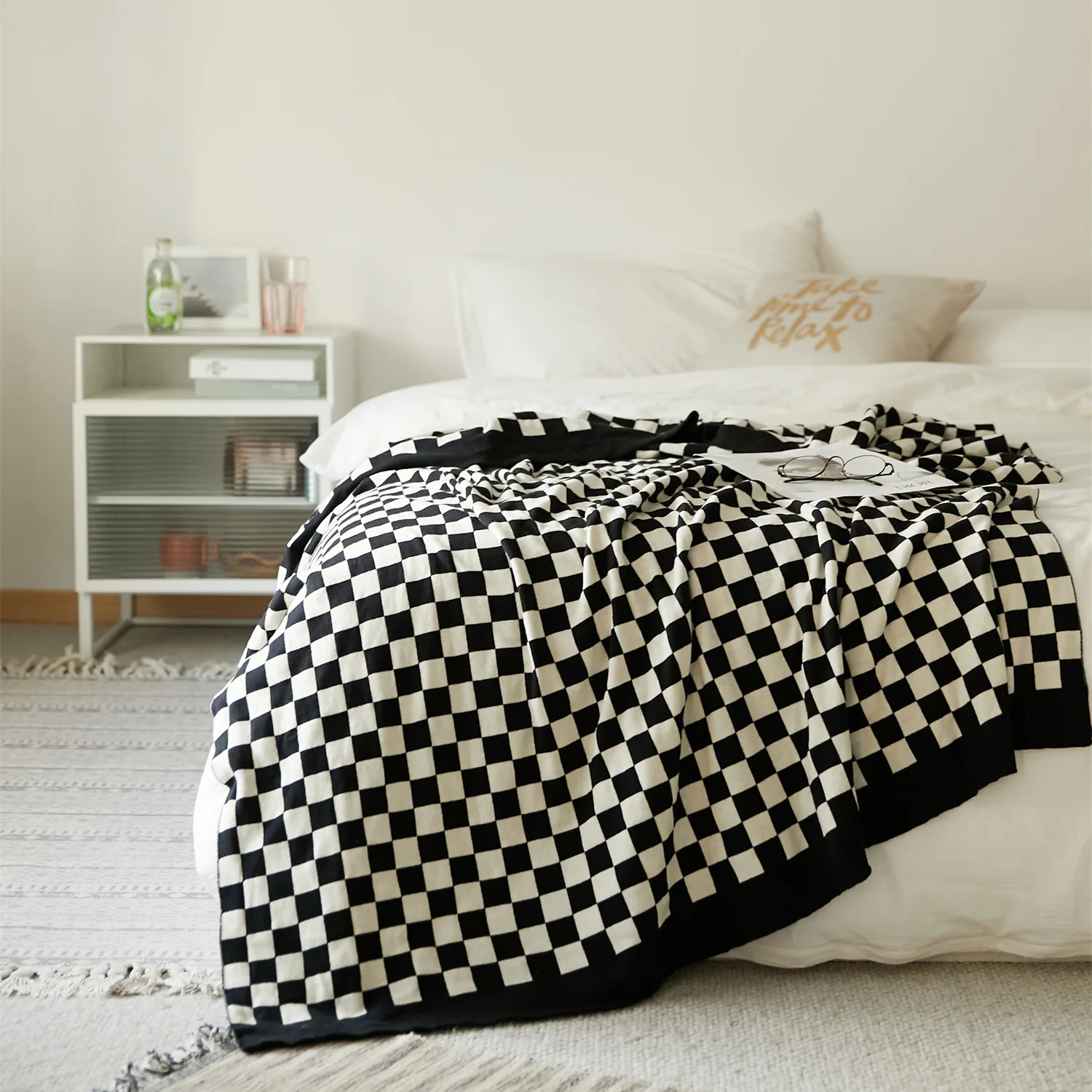 Winter Checkerboard Vintage Design Cashmere Touched Super Soft Thick Warming Knitted Blanket Cover Blanket