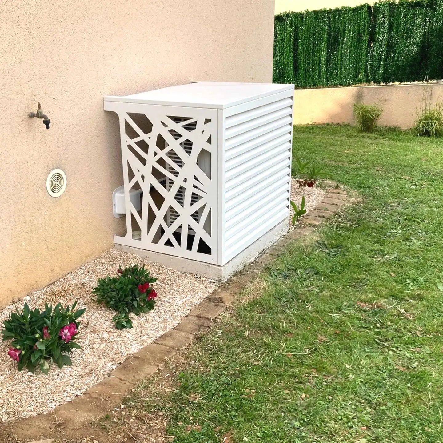 Outdoor Louver Aluminum Decorative AC Unit Metal AC Cover Aluminum Air Conditioning Cover