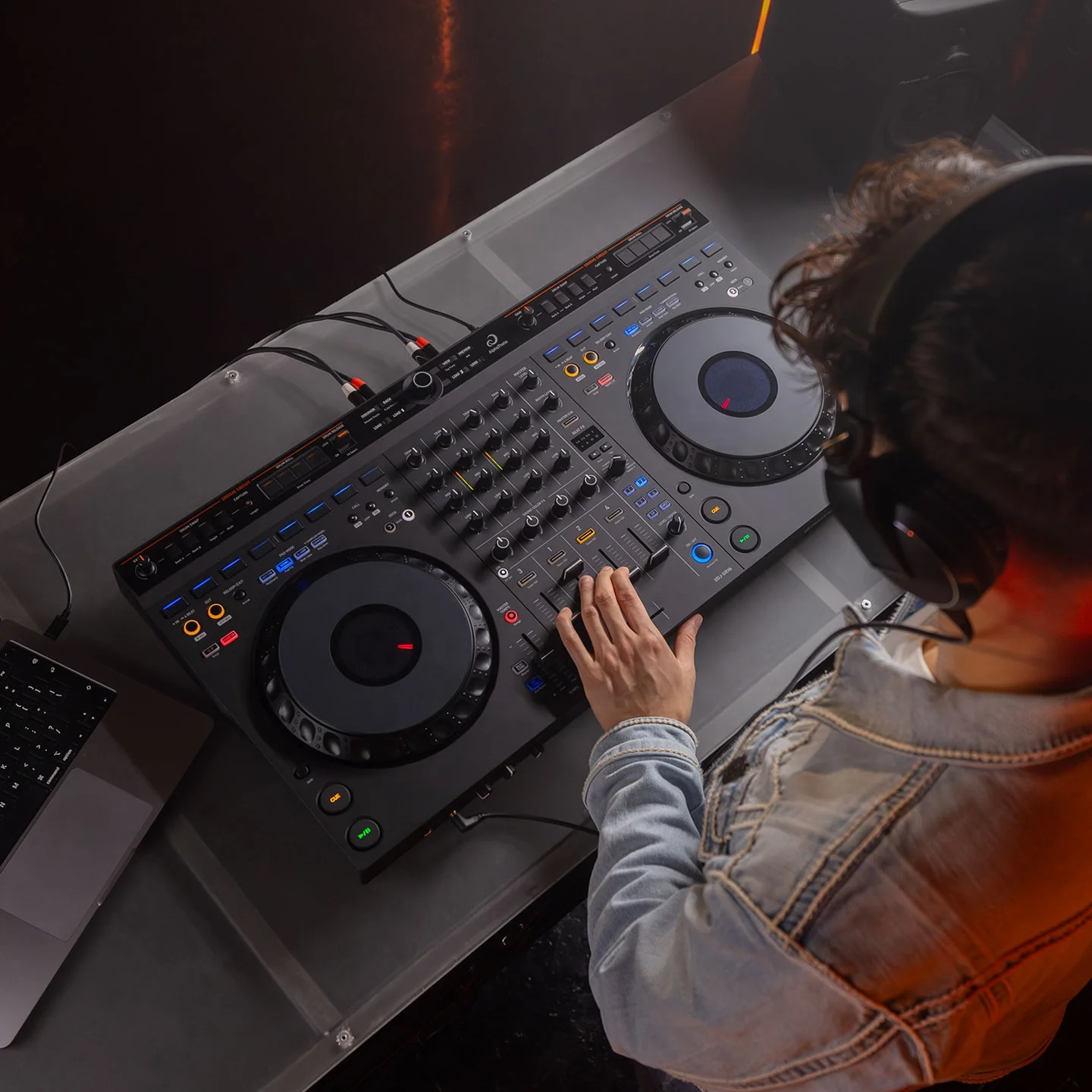 dj controller/audio console mixer