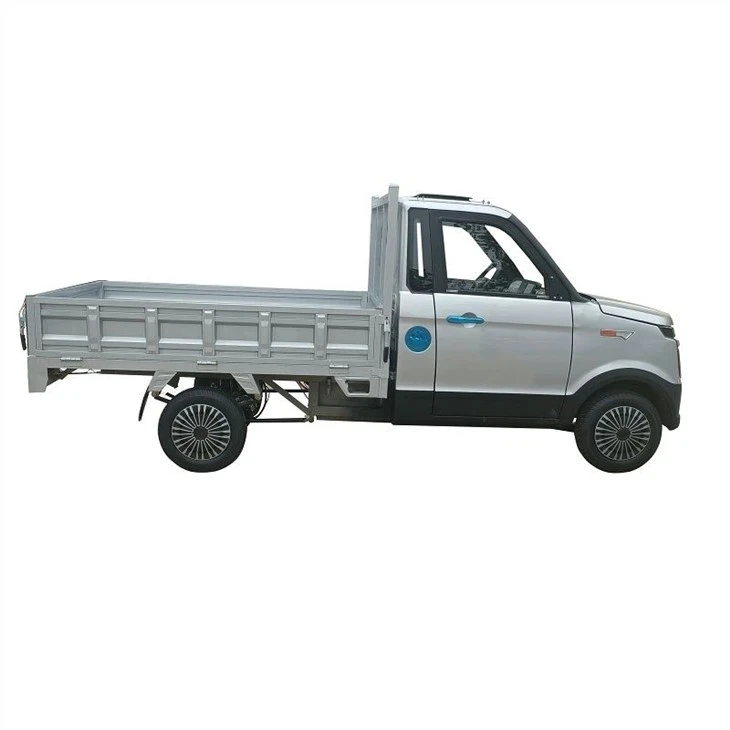 China Hot Sale C72 Gasoline Car 1.6l/2.0l 4 Cylinders Engine 4 Doors 5 Seater Mini Truck