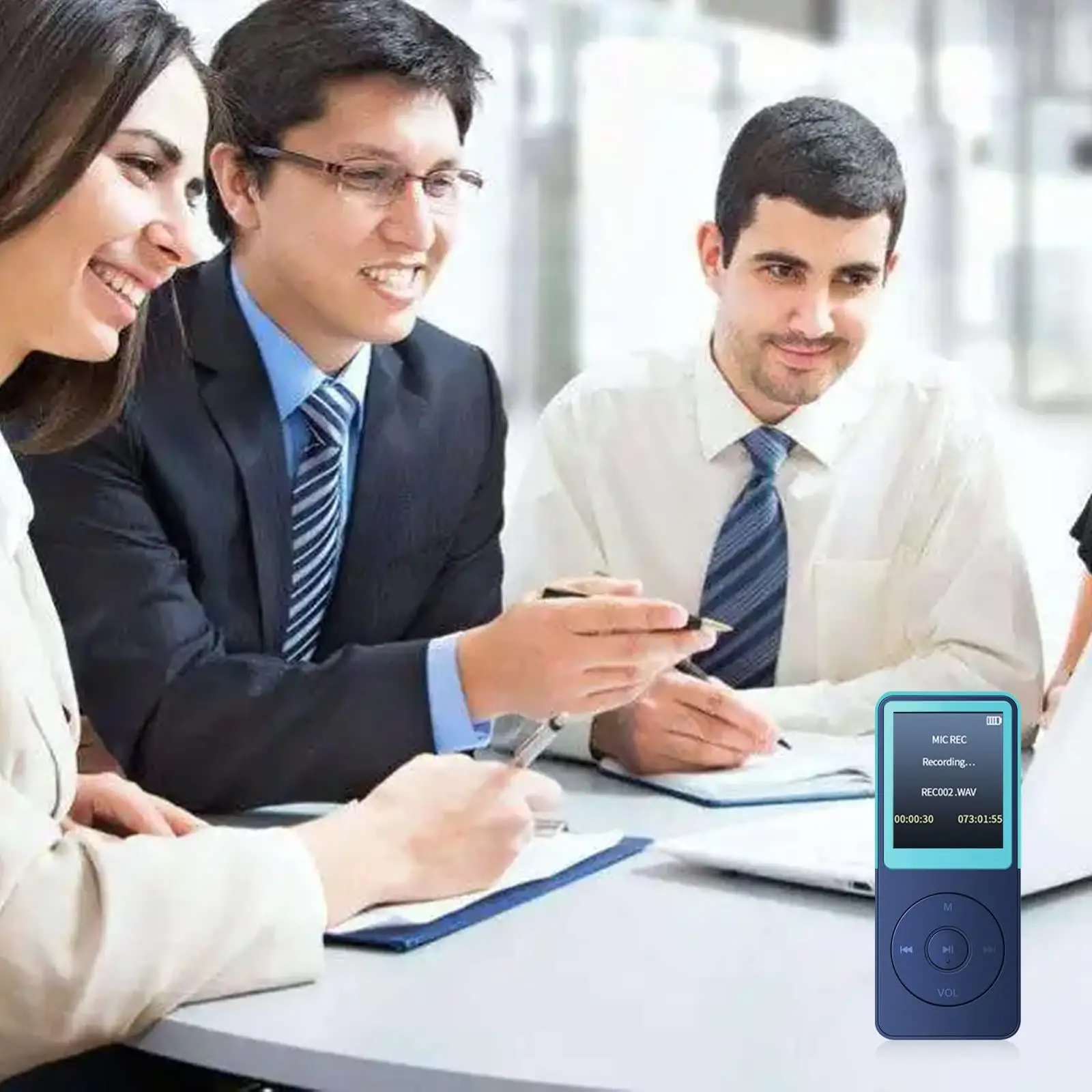 Customized Version MP3 Music Player With LCD Display Buit-In Speaker Portable Wireless BT Audio Receiver Music Playing Sport MP4