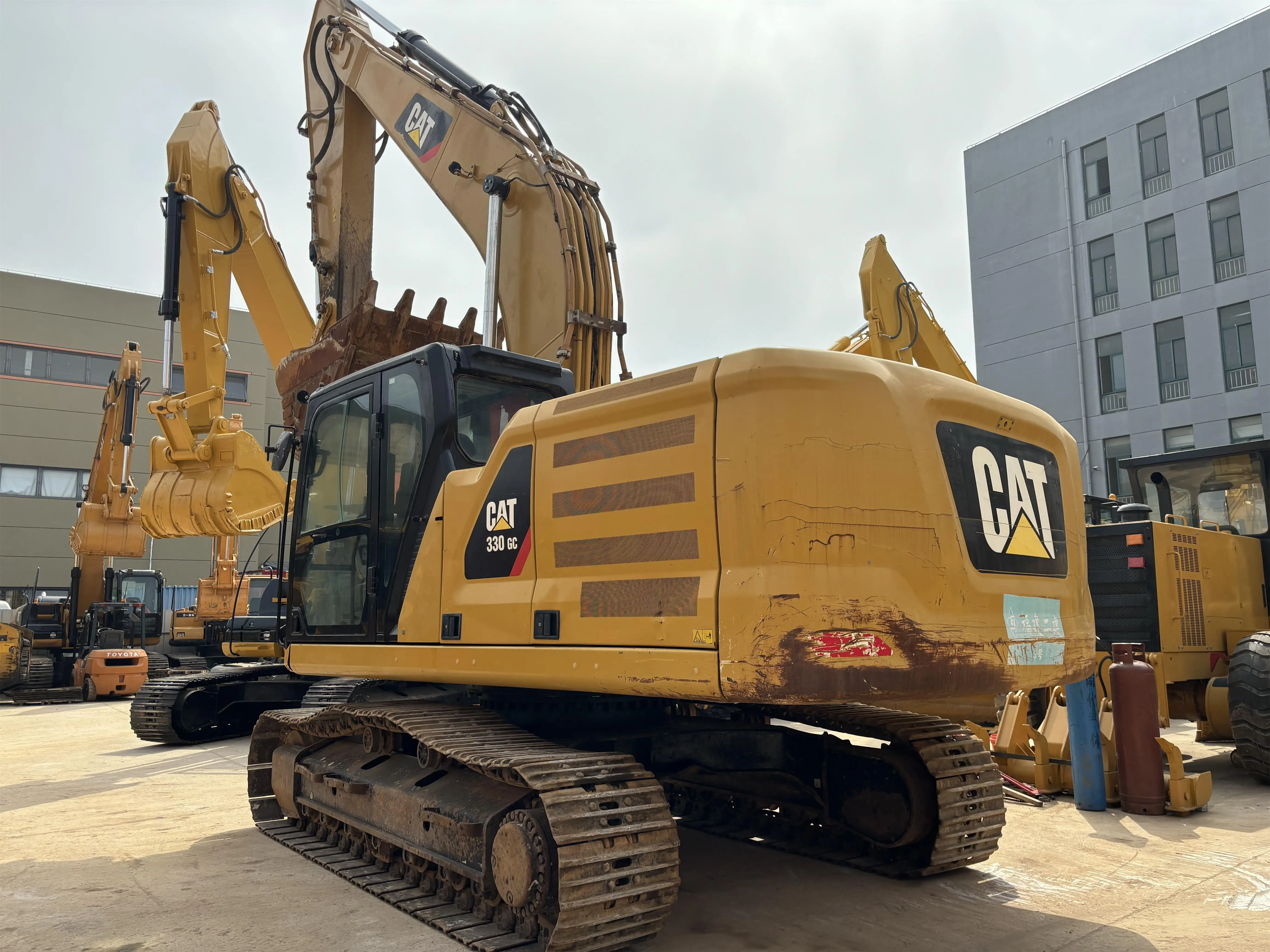 2019 cat 330gc excavator original condition 330 gc 6 cylinders 30 ton construction machinery in China shanghai caterpillar sale