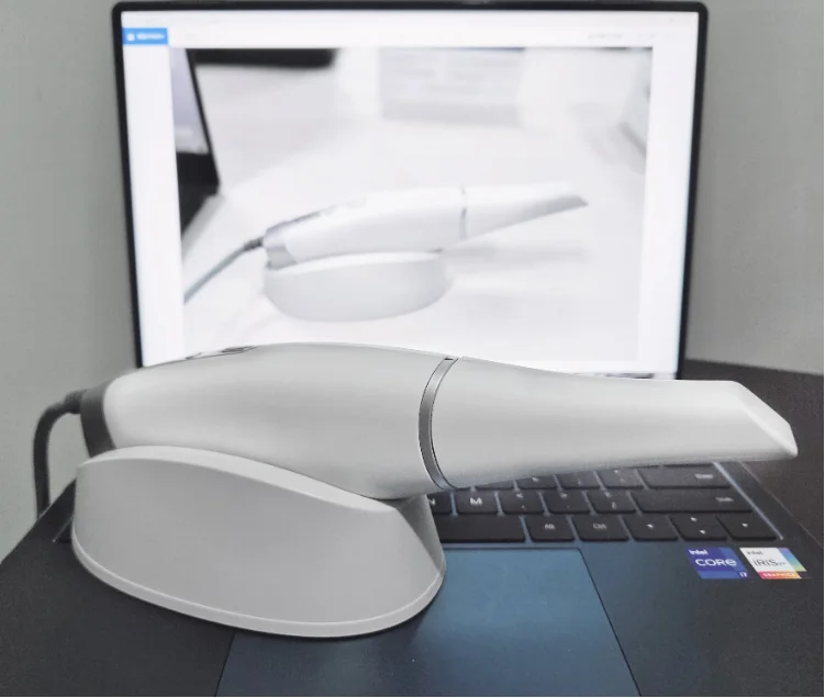 2 Years Warranty 3D Digital Intraoral Scanner DDS300 With Built In Anti-Fog Module Fast Imaging Portable Colorful Scaning