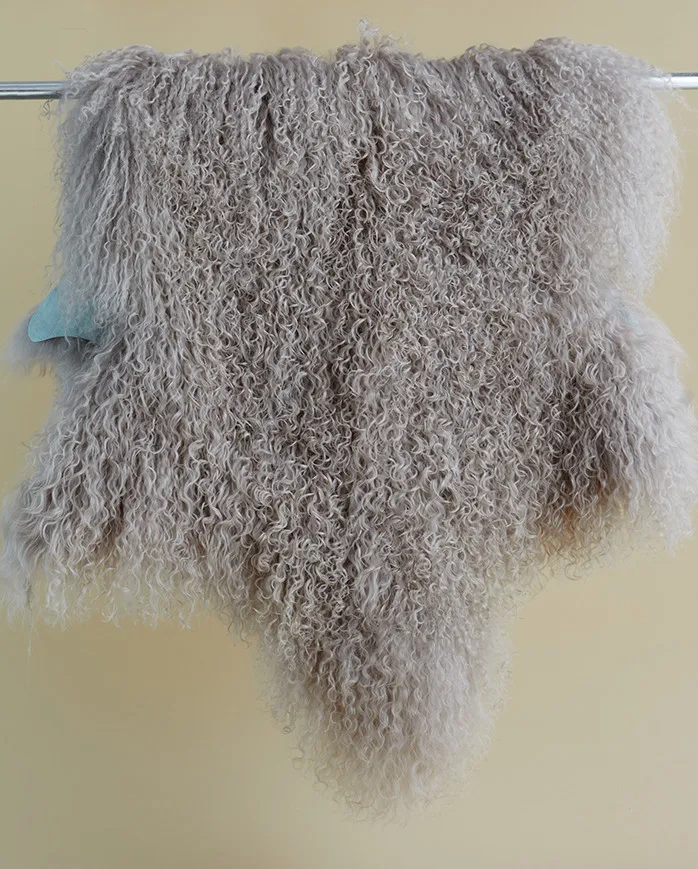 Natural Curly Fur Tibetan Sheep skin Fur Blankets Carpet Real Animal Fur