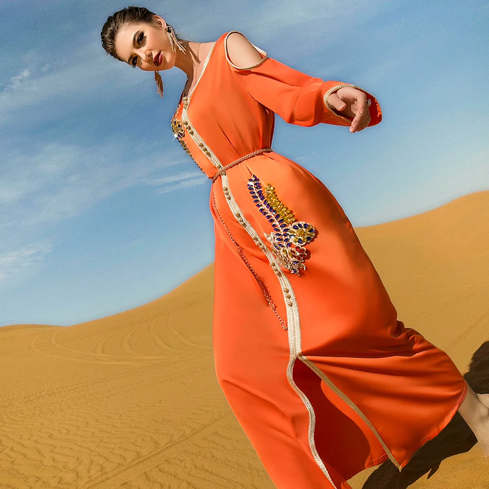 New Long Dress Muslim Embroidered Robe with Diamonds Muslim Dress Middle East Muslim