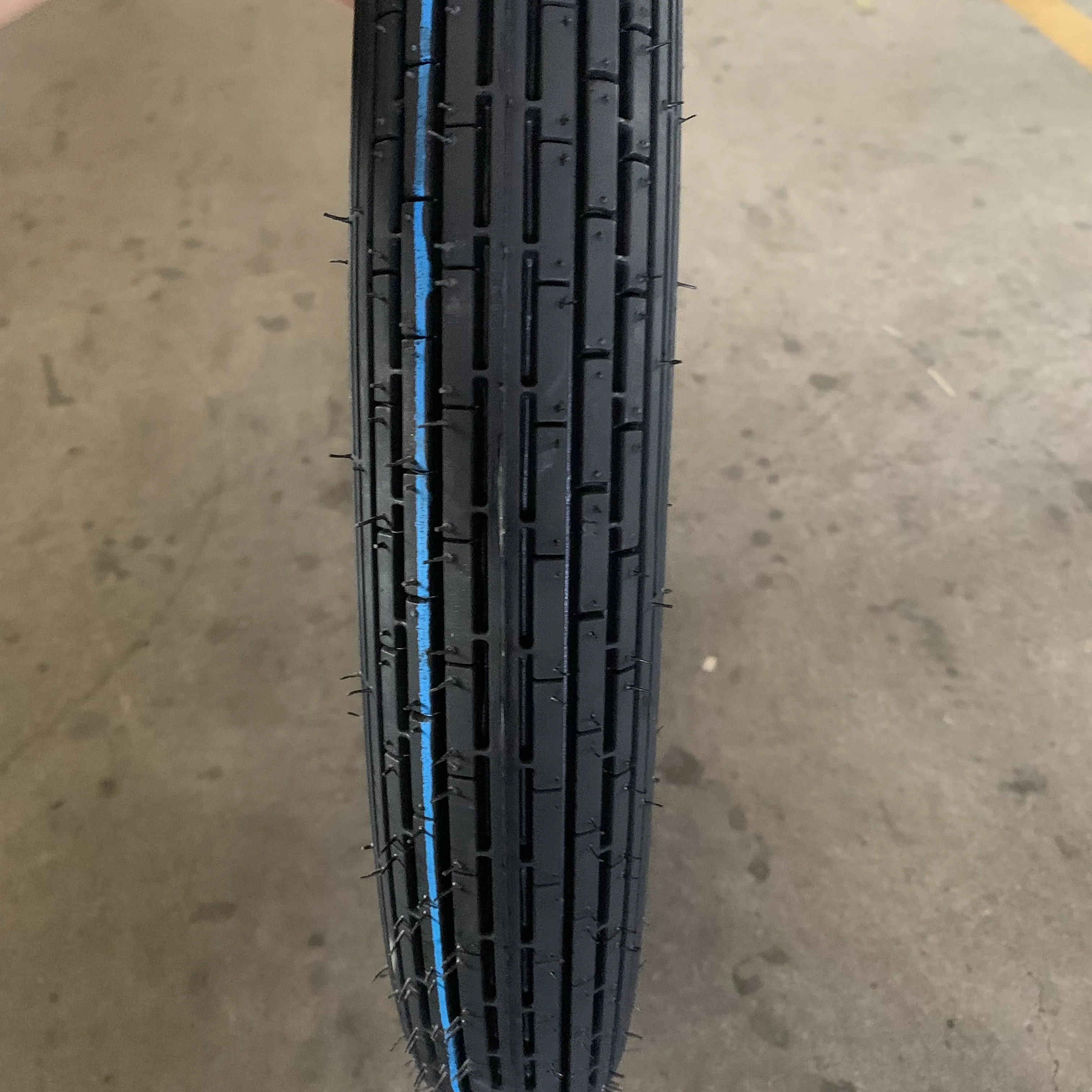 Motorcycle Tyres 3.00-18 90/90-18 Made Of 45%-52% Rubber