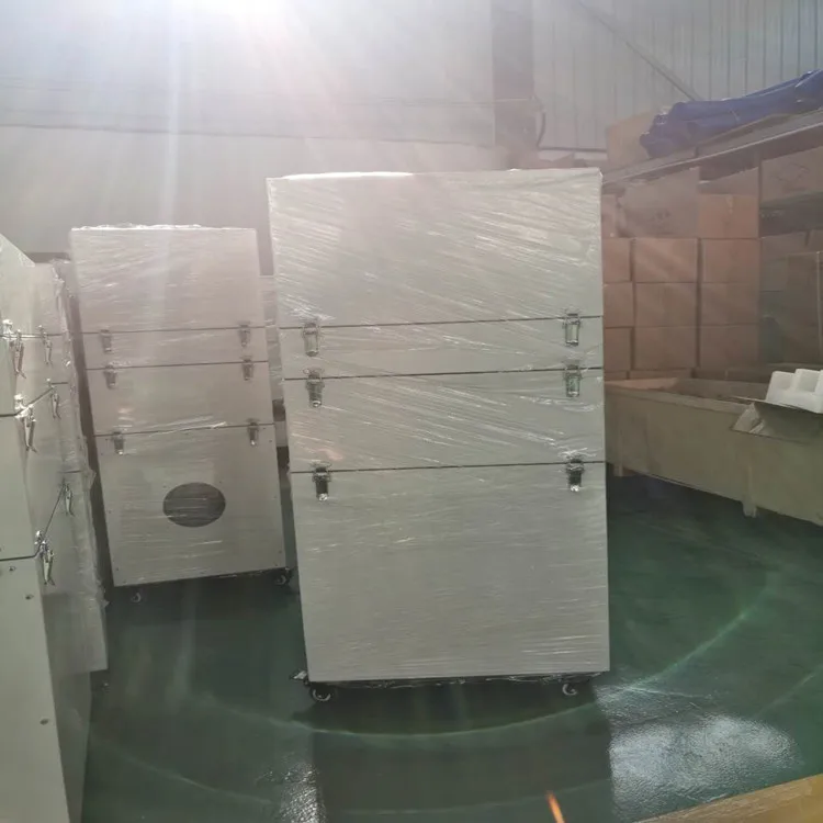 Лазерный гравировальный станок с дымовым фильтром