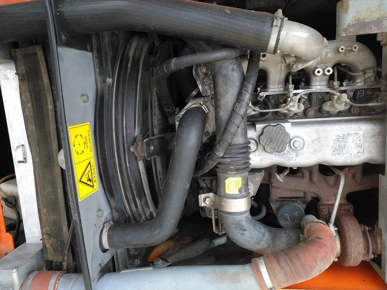 hitachi excavator (2).jpg