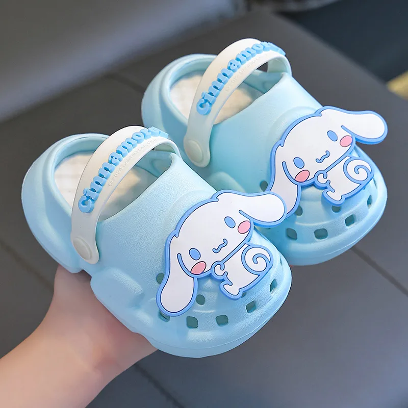 2024Anime Sanrioed Children Slippers Kuromi My Melody Kawaii Summer Outdoors Beach Anti-Slip Sandals Baby Toys for Girls
