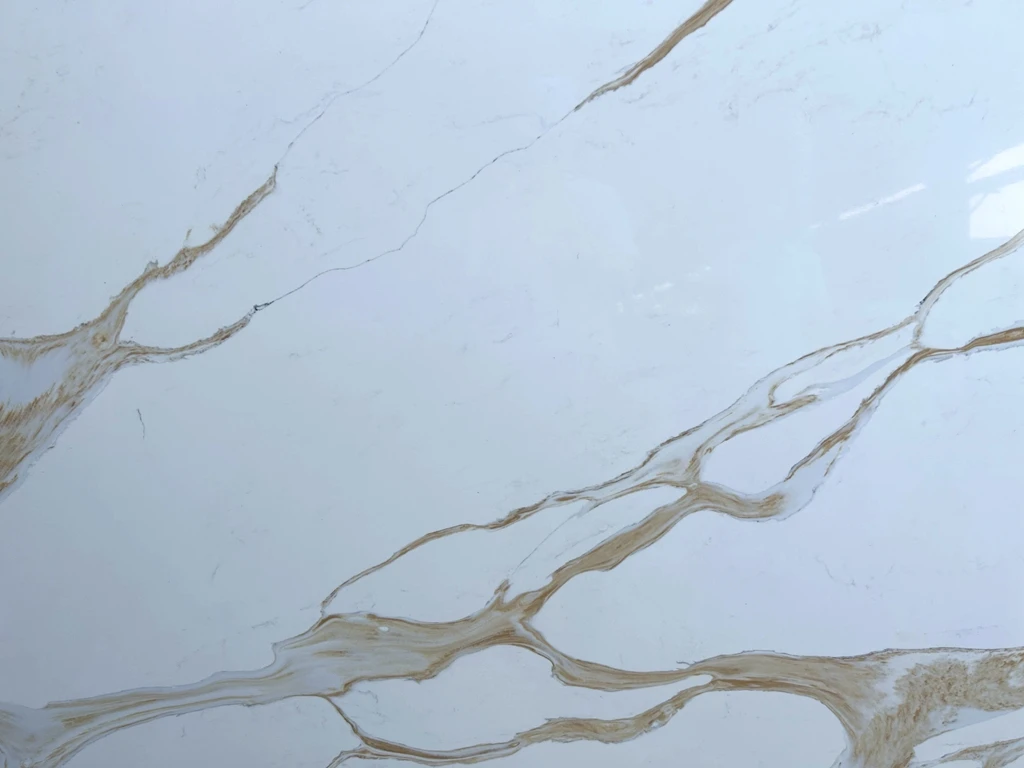 White Quartz Slab.jpg