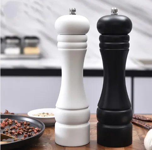 Modern Portable Set of 2 Oak Wooden Salt and Pepper Mills Wood Pepper Handheld Grinders for Kitchen