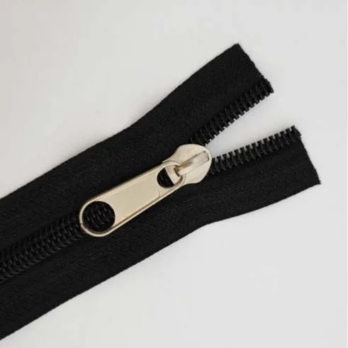 
Long chain nylon zipper with slider hot sale 