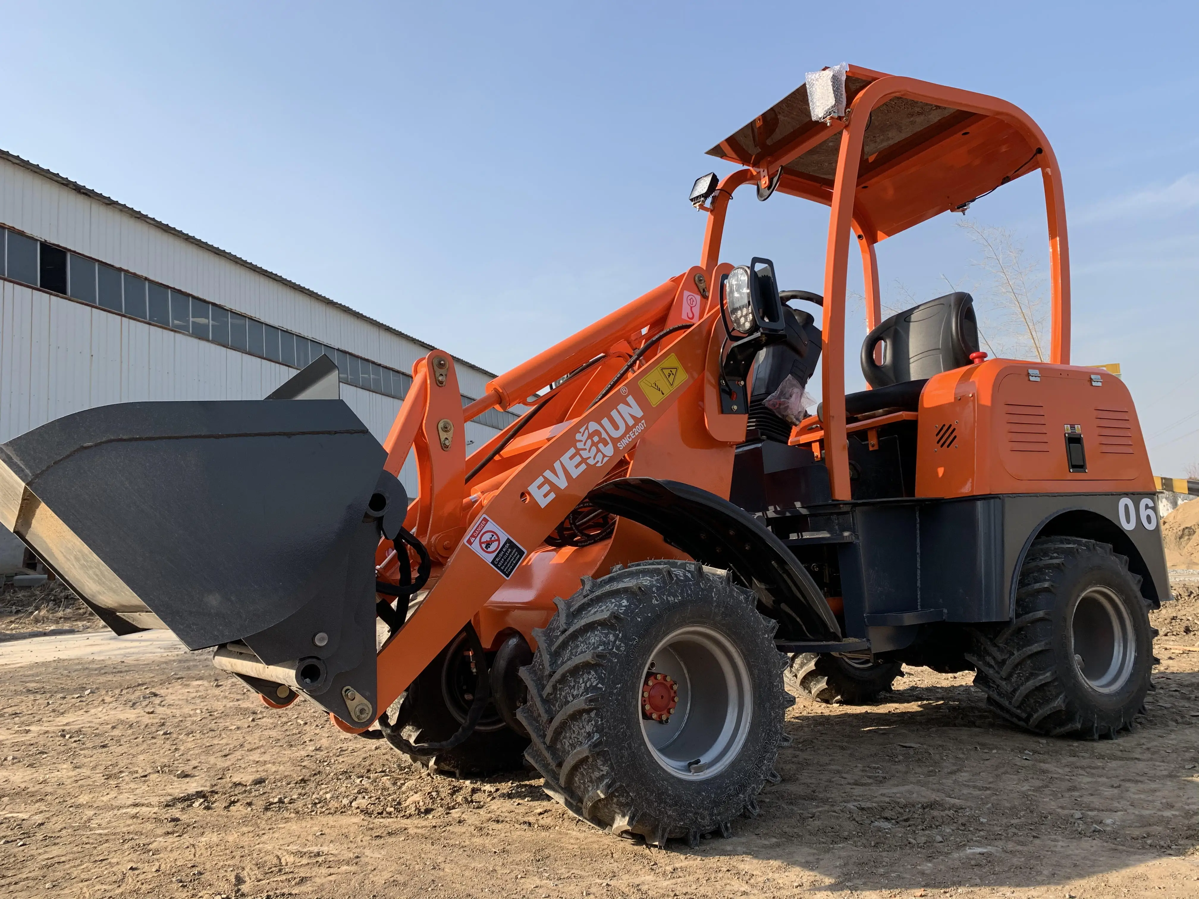  EVERUN Китай мир новый EREL06 0.6Ton фермерские машины Снегоочиститель Передний Электрический ковш маленький мини колесный
