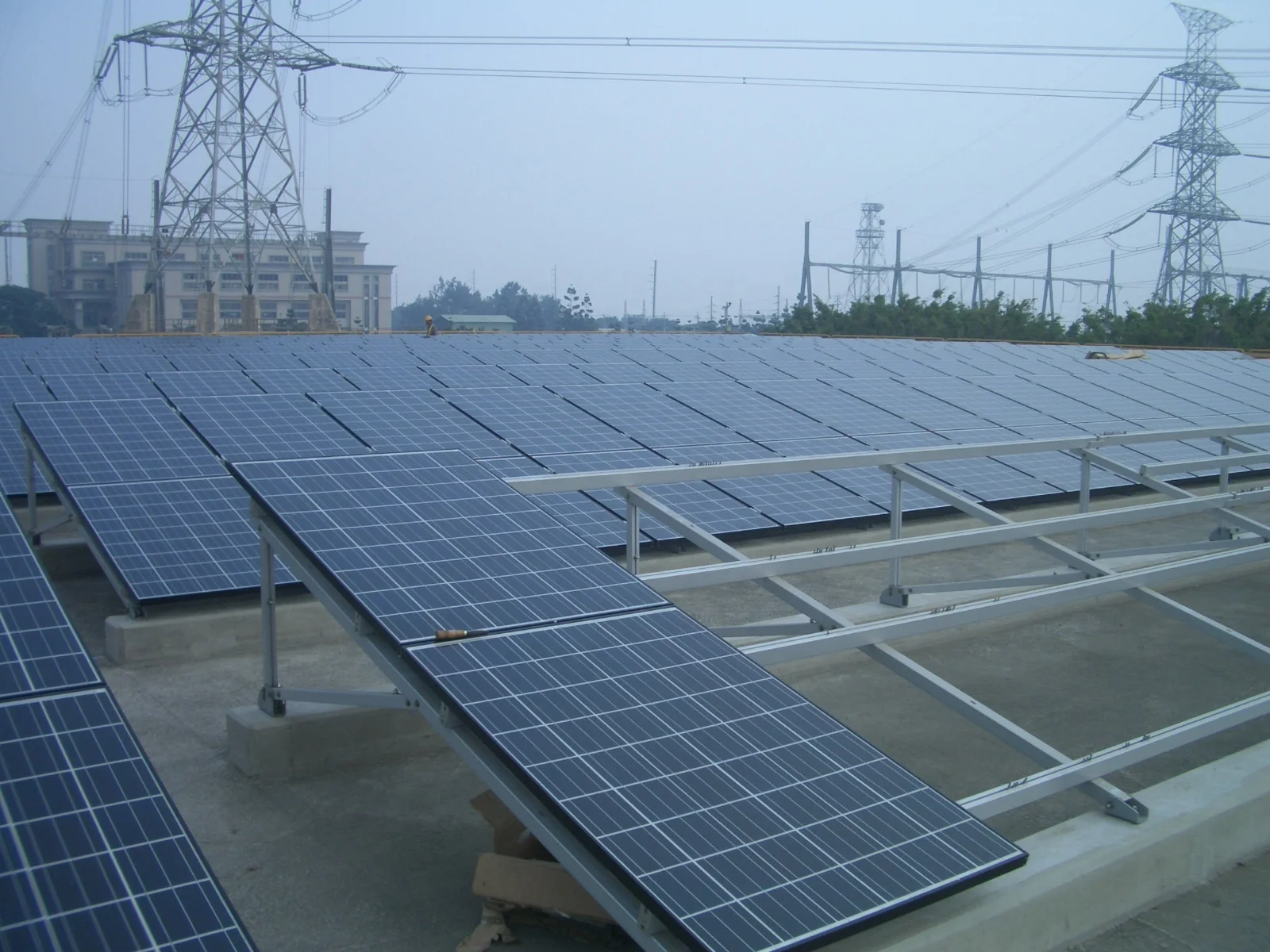 Solar Panels Home Use Solar System 1KW to 10KW Solar Components One-stop Solution Parts Solar Connector