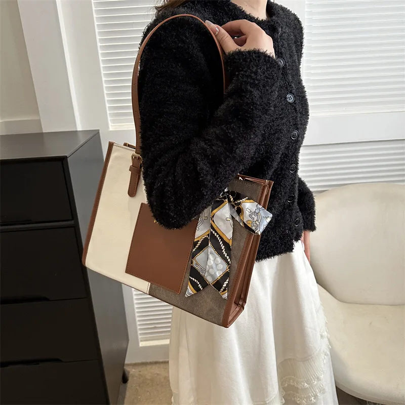 New Style Factory Wholesale Handbags Light Lady Tote Leather Bags Lady Design Purses For Women