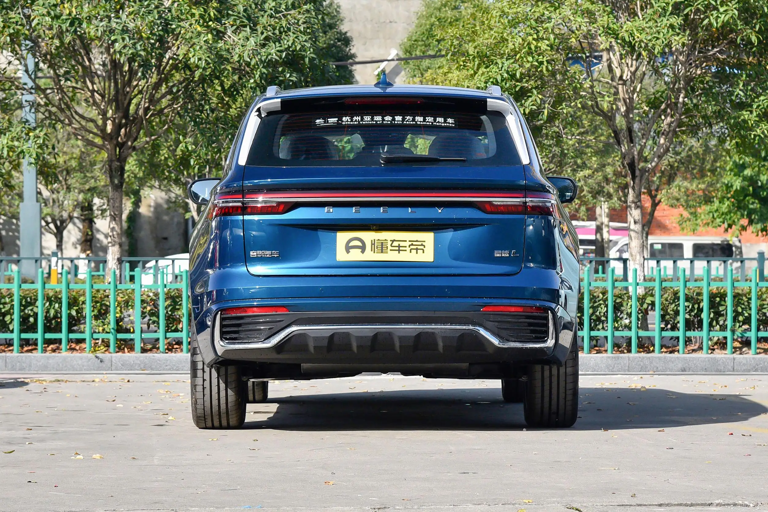 2024 New Cars Geely Monjaro 2.0T 8AT High Power Compact SUV Petrol Vehicles Geely Xingyue L Gasoline Cars