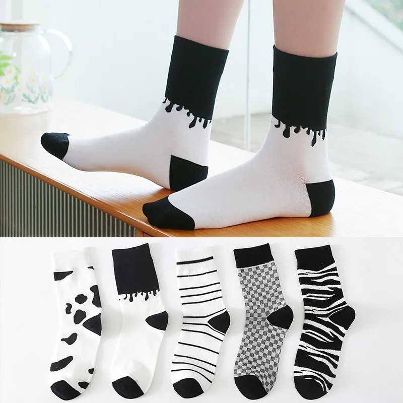 New Arrivals Korea White Black Zebra Stripes Female Mid Tube Socks Breathable Cotton Casual Women Socks